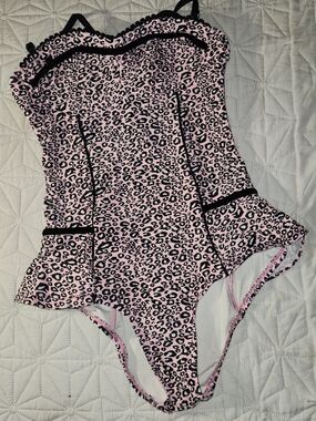 Betsey Johnson Pink and Black Leopard-Print One-Piece Swimsuit